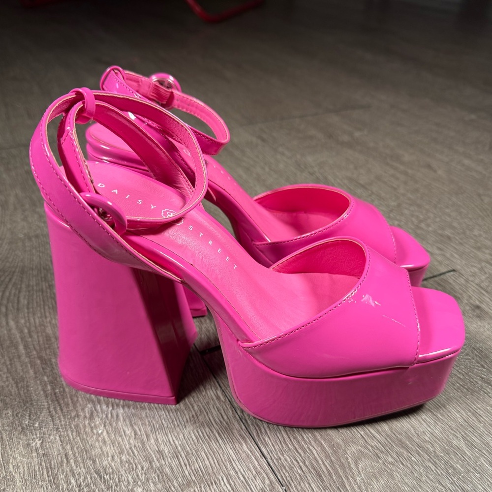 Hot Pink Block Heel Patent Leather Platforms - Picture 3 of 5